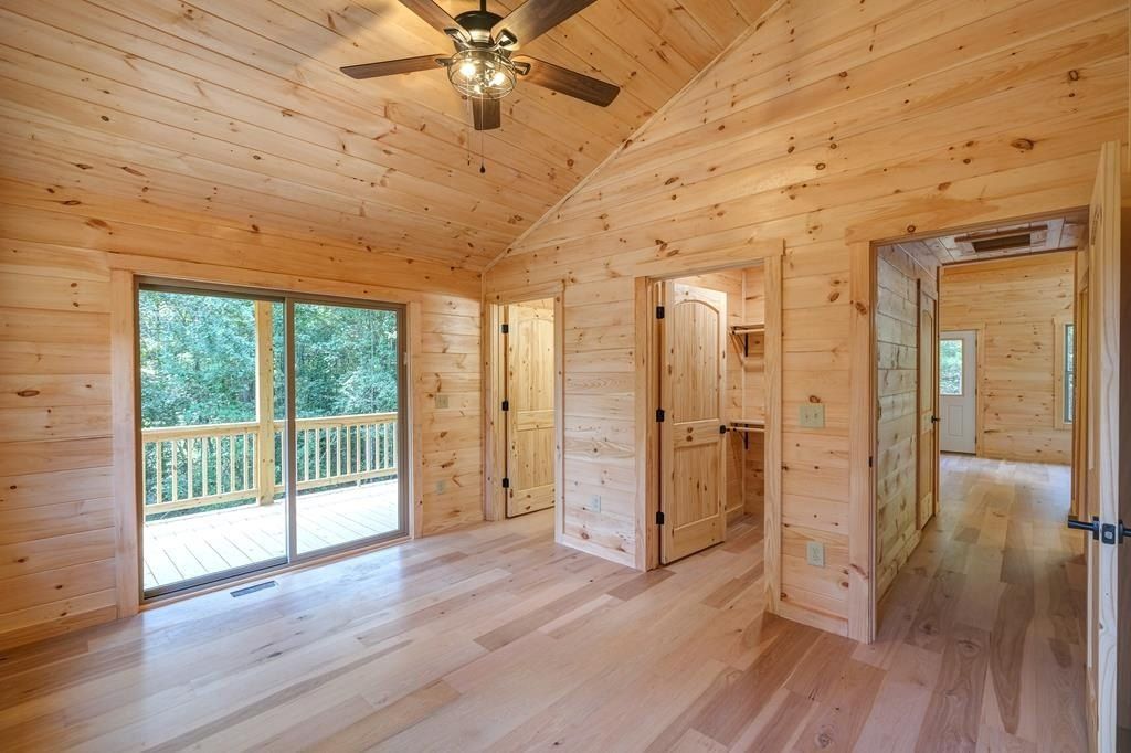 54 Hawthorne Lane. Murphy, NC 28906