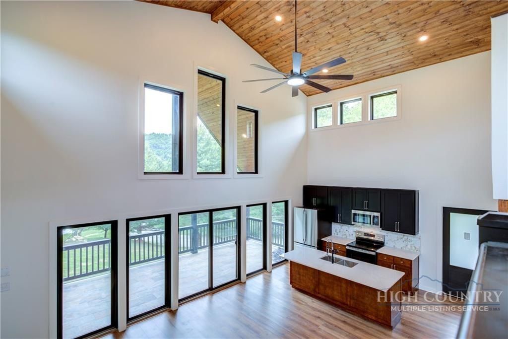 180 Twin Oaks Mountain Boulevard. Sparta, NC 28675