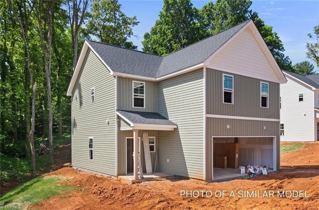 1661 Ralee Drive. Winston-Salem, NC 27127