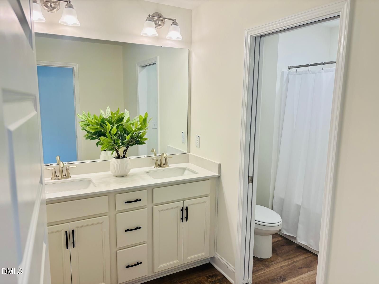4425 Dominion Crest Drive. Apex, NC 27523