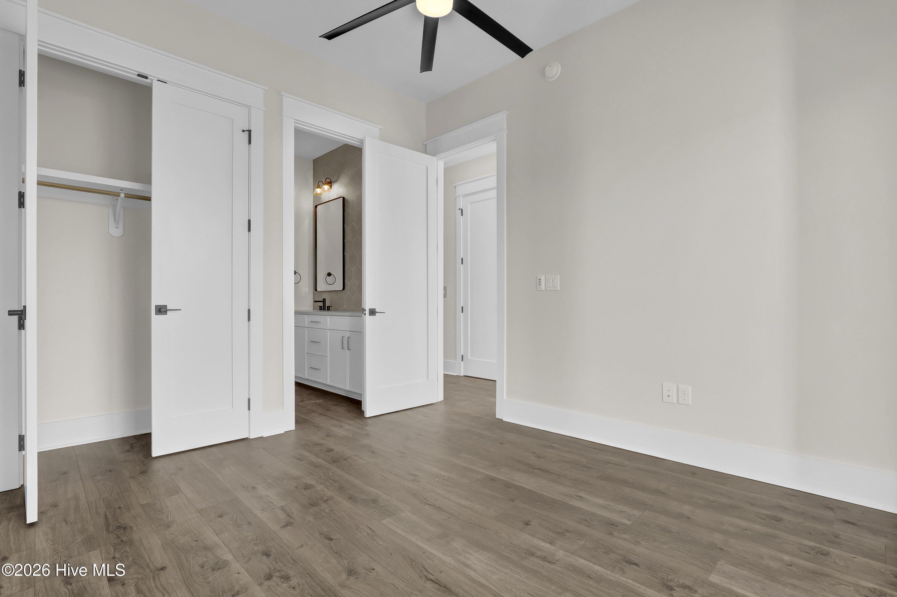 113 Diamond Pt Court. Surf City, NC 28445