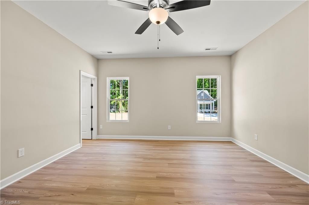 5575 Marty Lane. Clemmons, NC 27012