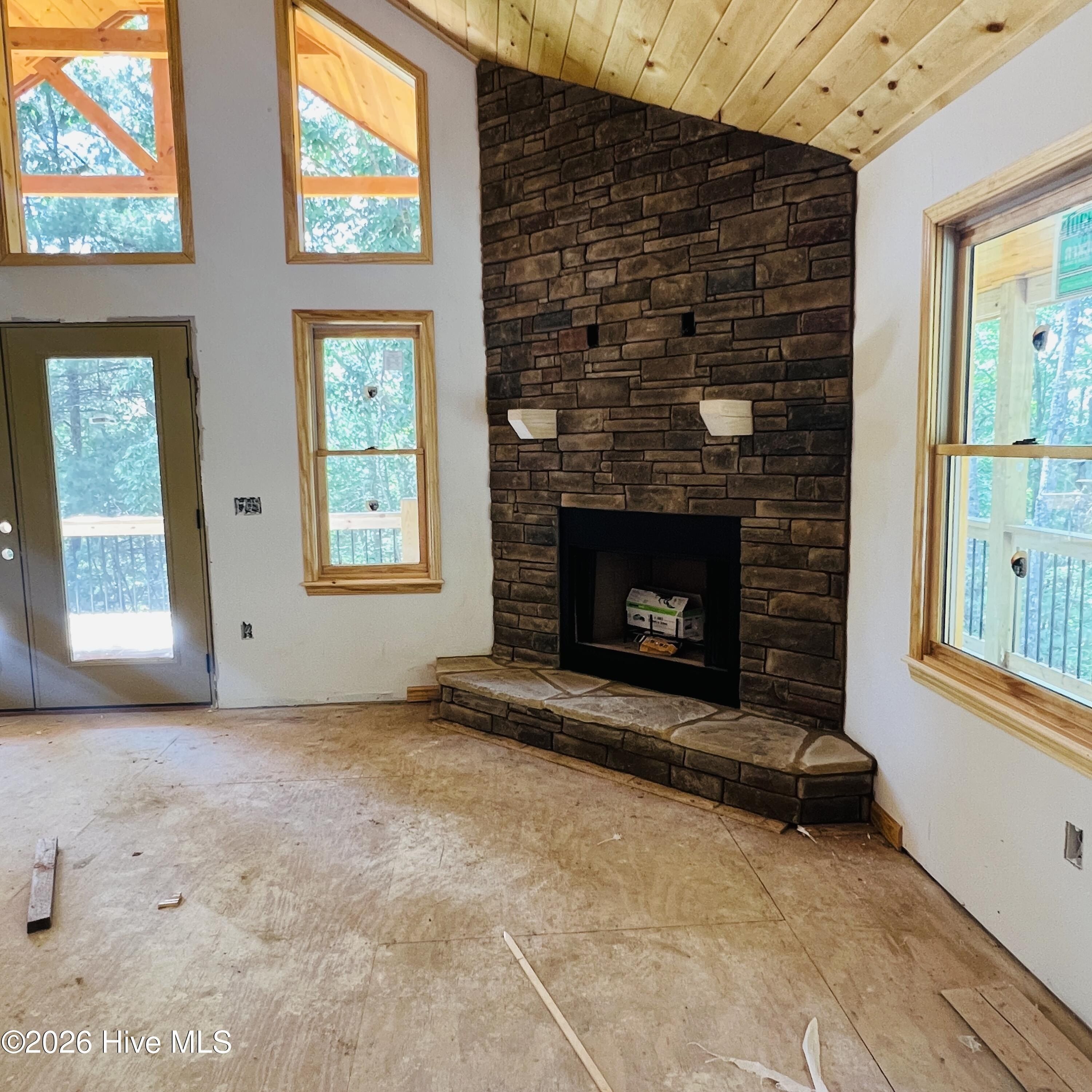 271 Cloud Les Lane. Murphy, NC 28906
