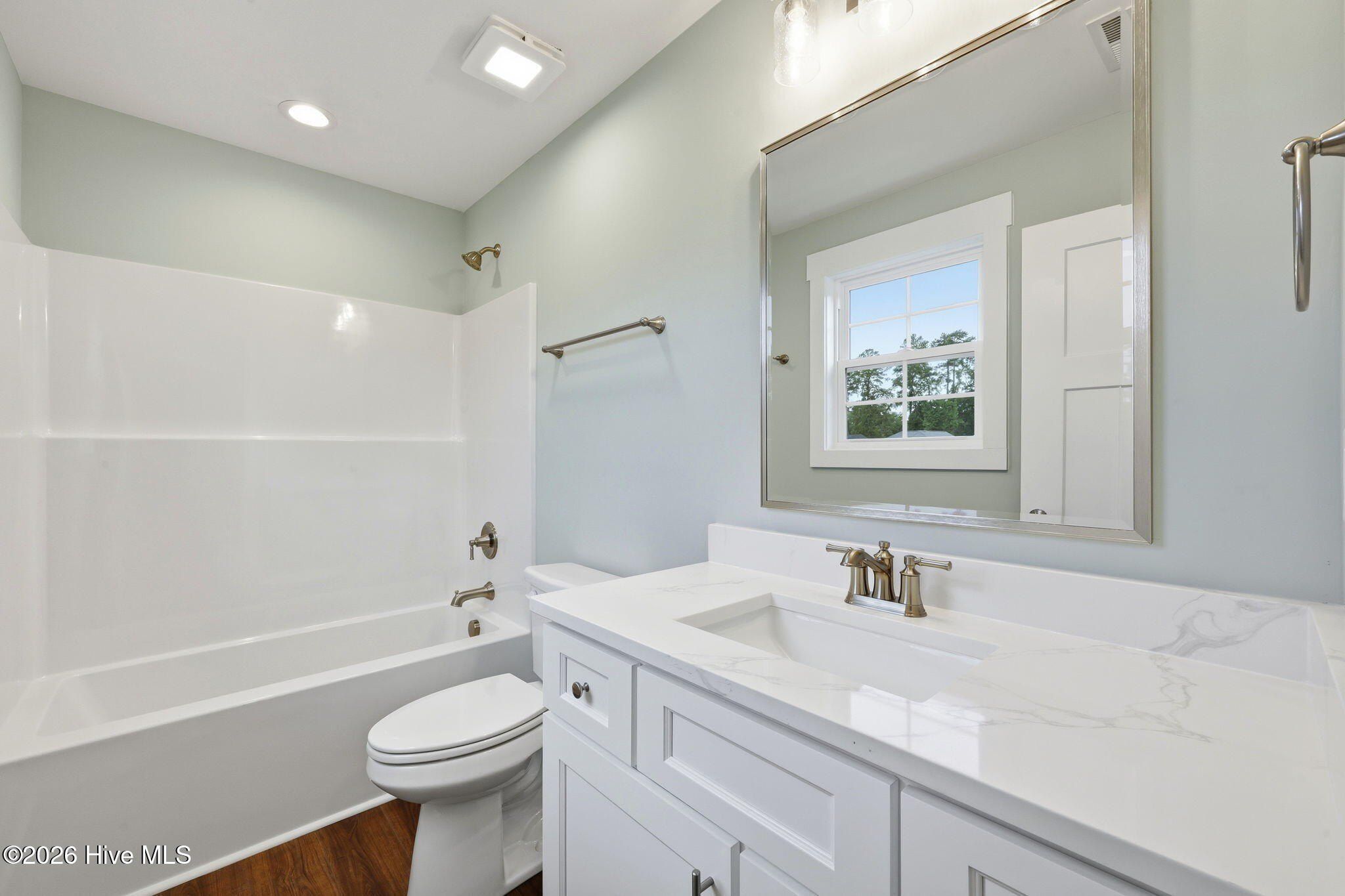 26 Paddington Way. Trent Woods, NC 28562
