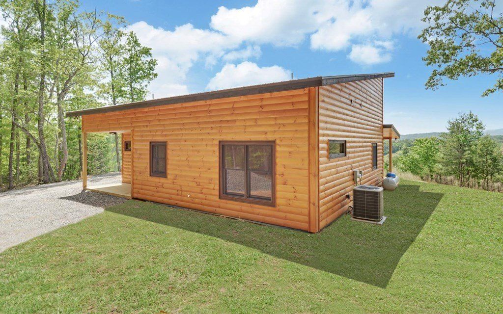 322 Deer Haven Trail. Murphy, NC 28906