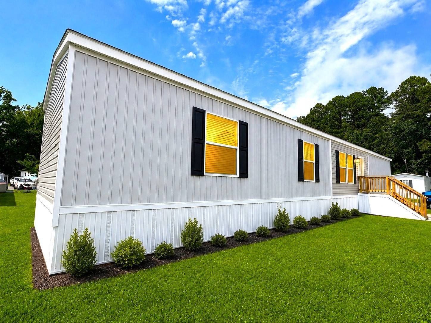 635 Reindeer Circle. Midway Park, NC 28544