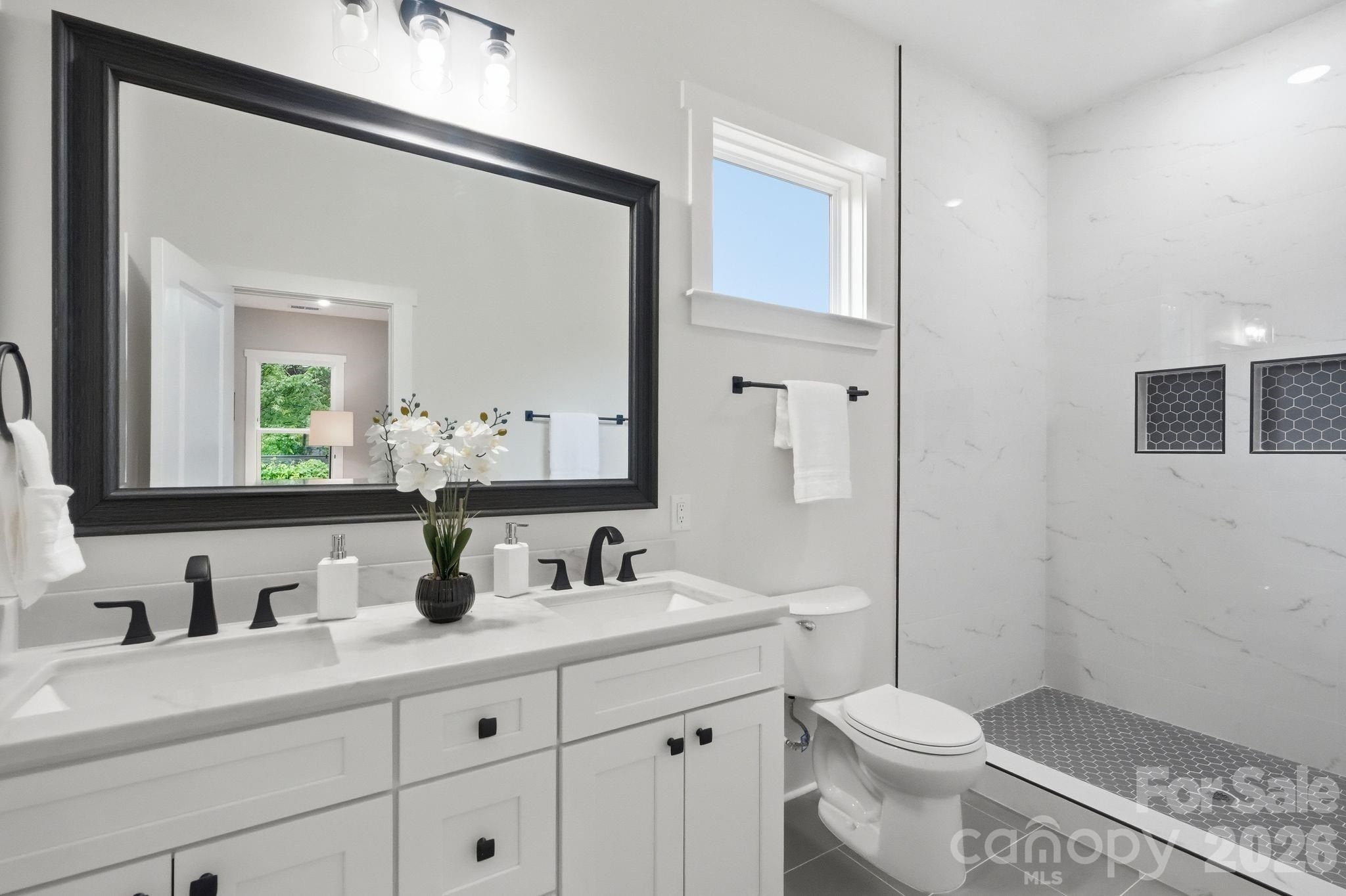 1106 Brookhurst Drive. Charlotte, NC 28205