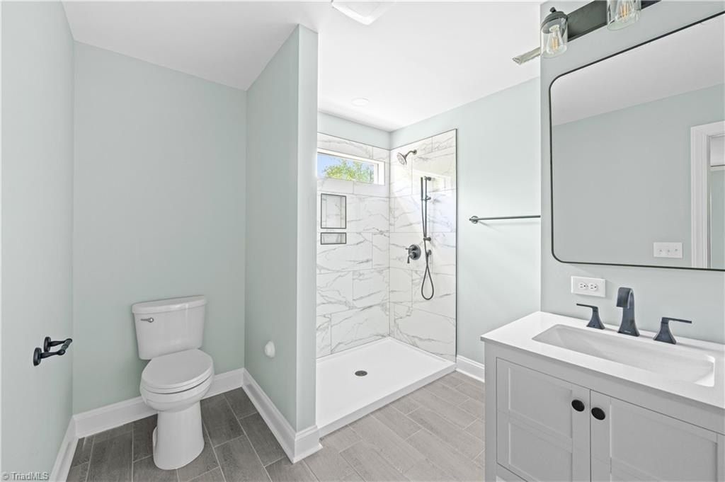 4814 Selwyn Drive. Winston-Salem, NC 27104