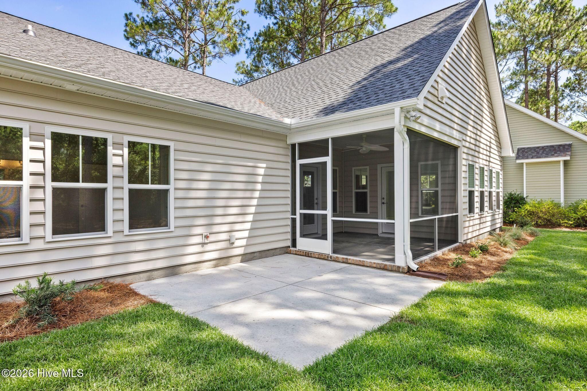 4089 Country Garden Lane. Southport, NC 28461