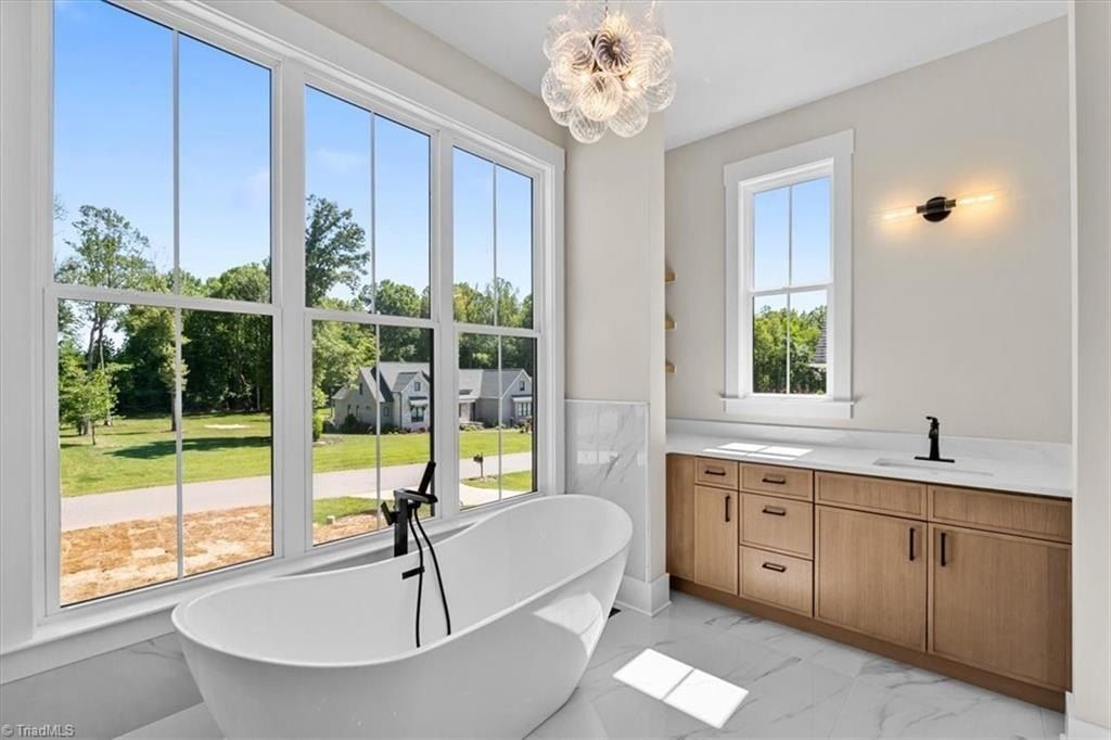 6099 Reynolda Trace. Greensboro, NC 27455
