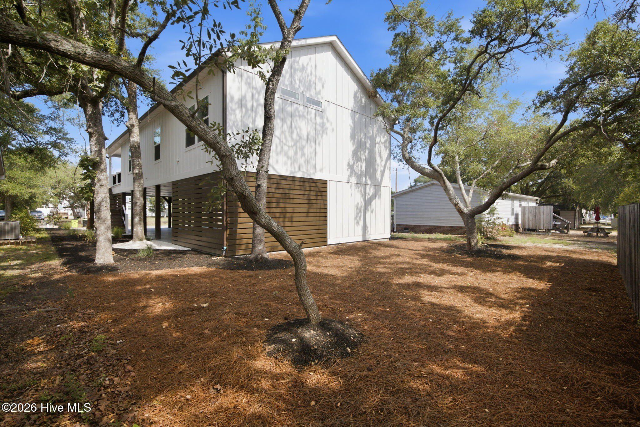 112 Ne 65Th Street. Oak Island, NC 28465