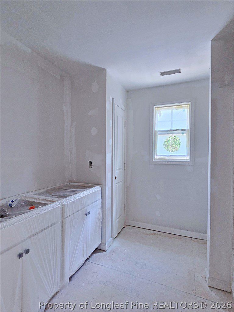 385 Appaloosa Drive. Spring Lake, NC 28390