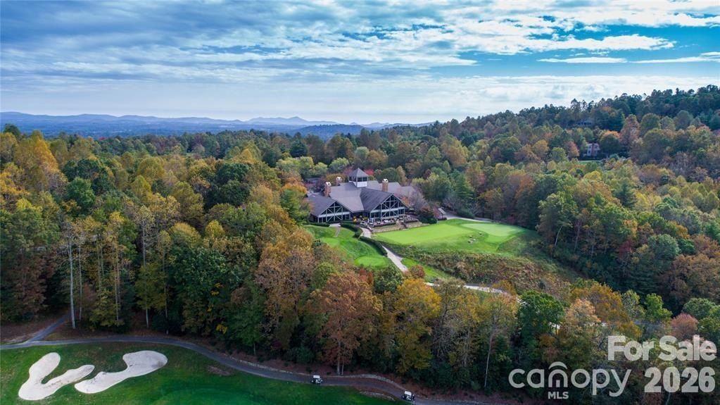 160 Chattooga Run. Hendersonville, NC 28739