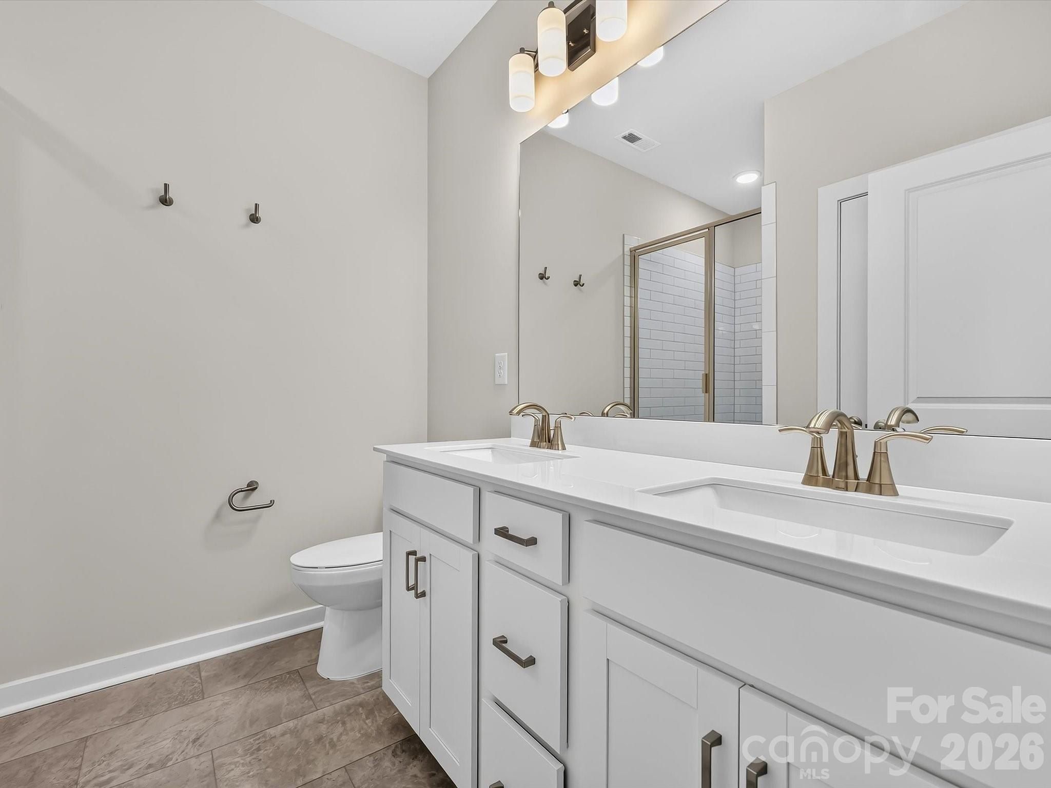 1140 Bismuth Lane. Charlotte, NC 28211