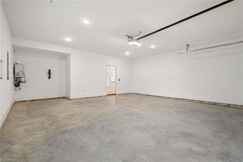 212 Avian Lane. Winston-Salem, NC 27127
