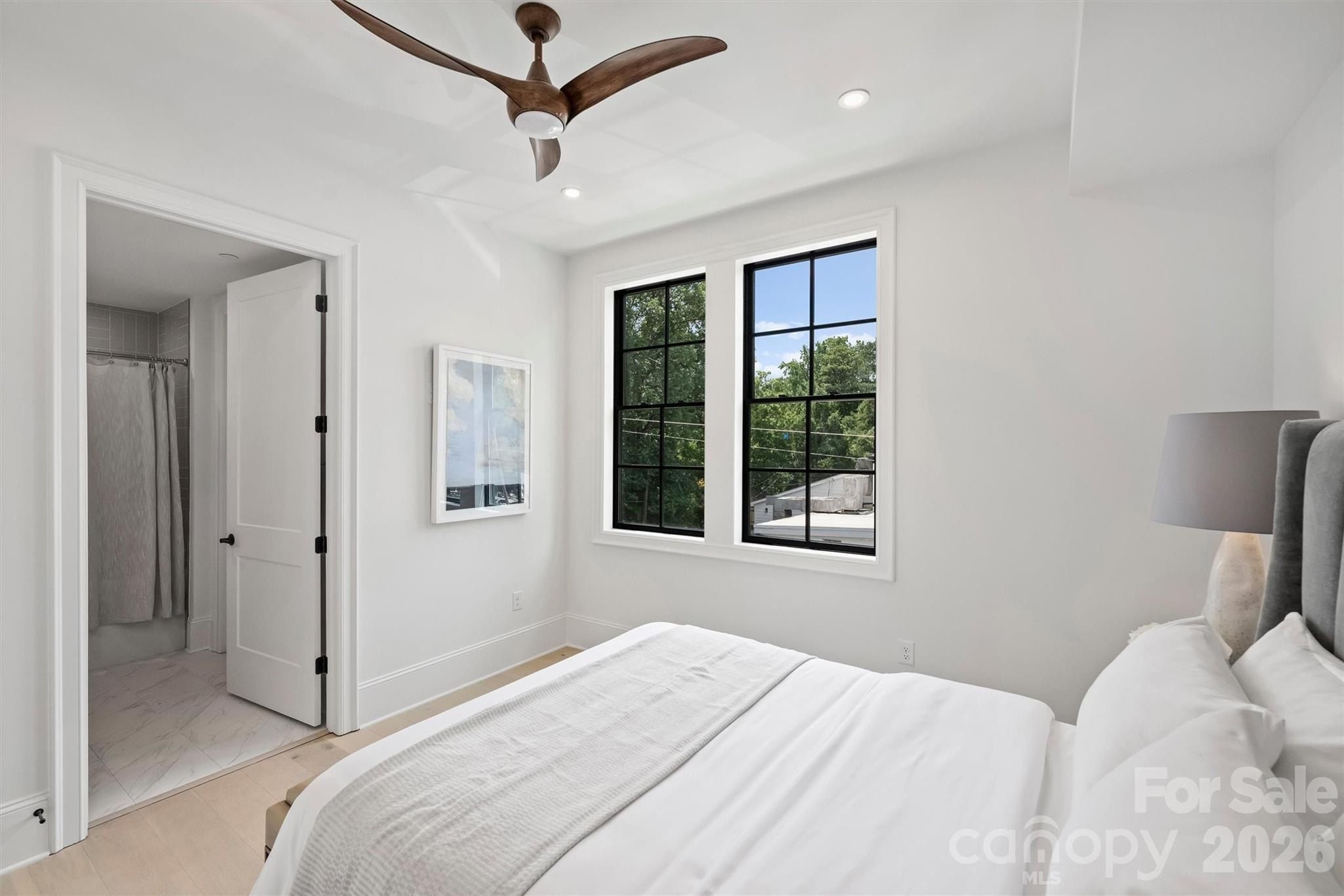 409 Queens Road. Charlotte, NC 28207