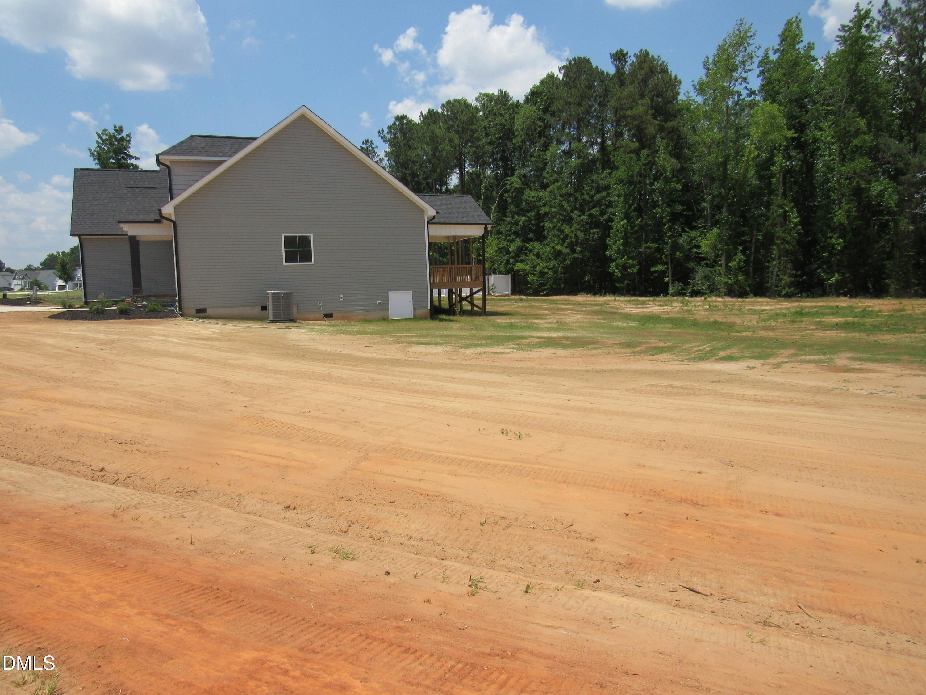 317 Coats Ridge Drive. Benson, NC 27504