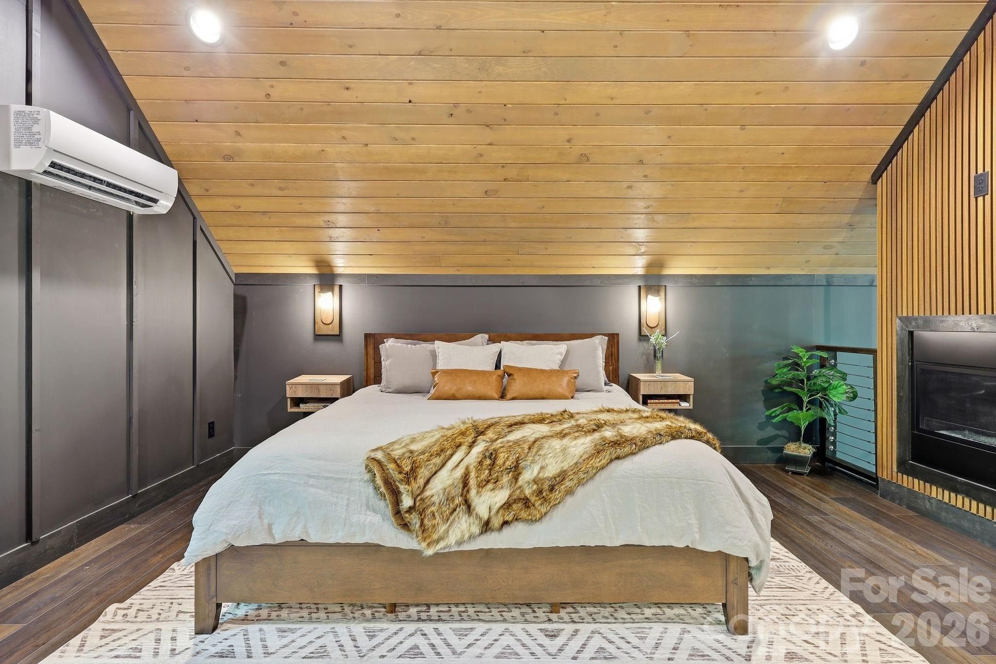 2272 Evans Road. Hendersonville, NC 28739