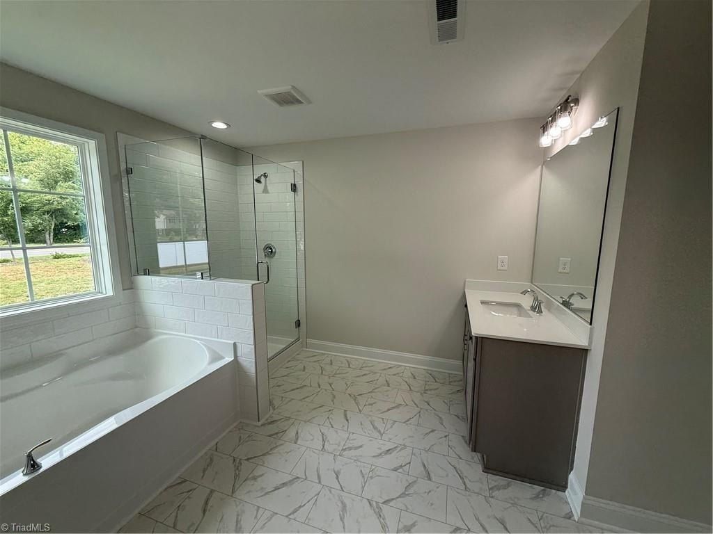 1586 Dappledown Street. Kernersville, NC 27284