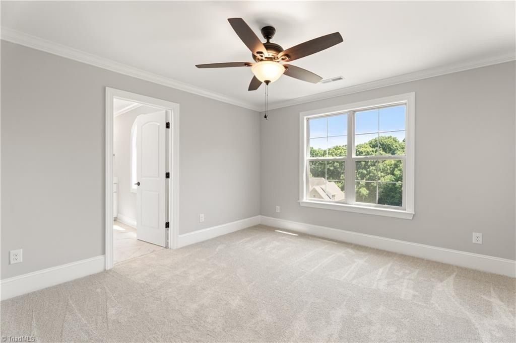 5477 Meadowlark Court. Winston-Salem, NC 27106