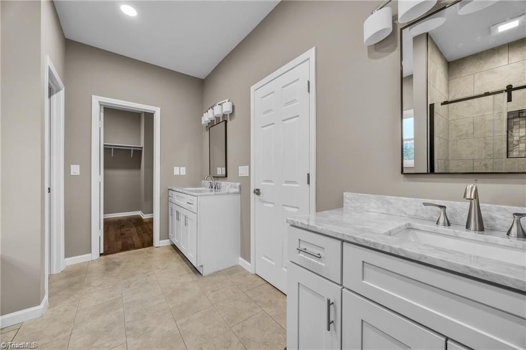 130 Oak Pointe Lane. Wilkesboro, NC 28697