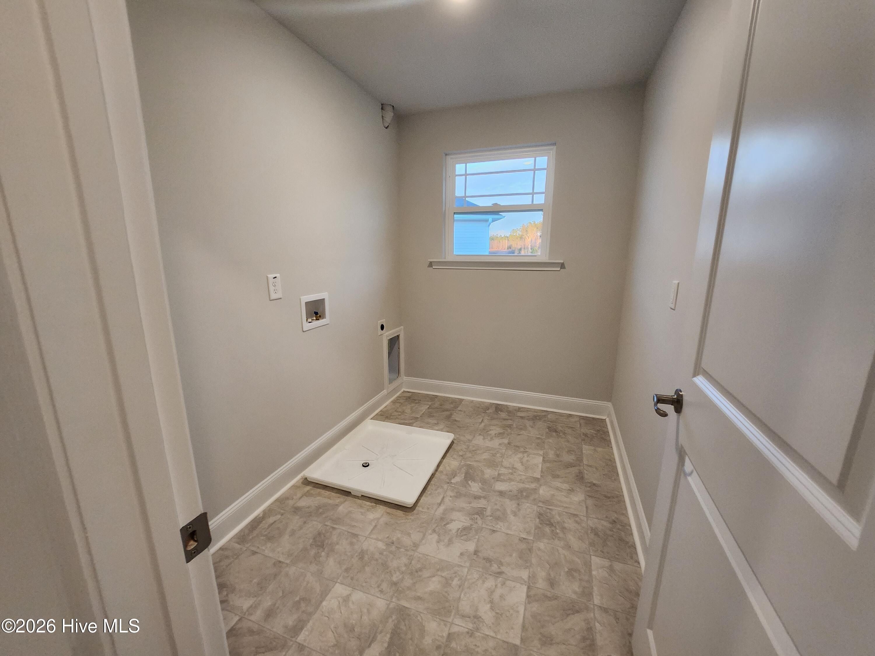 816 Hidden Bridge Drive. Jacksonville, NC 28546