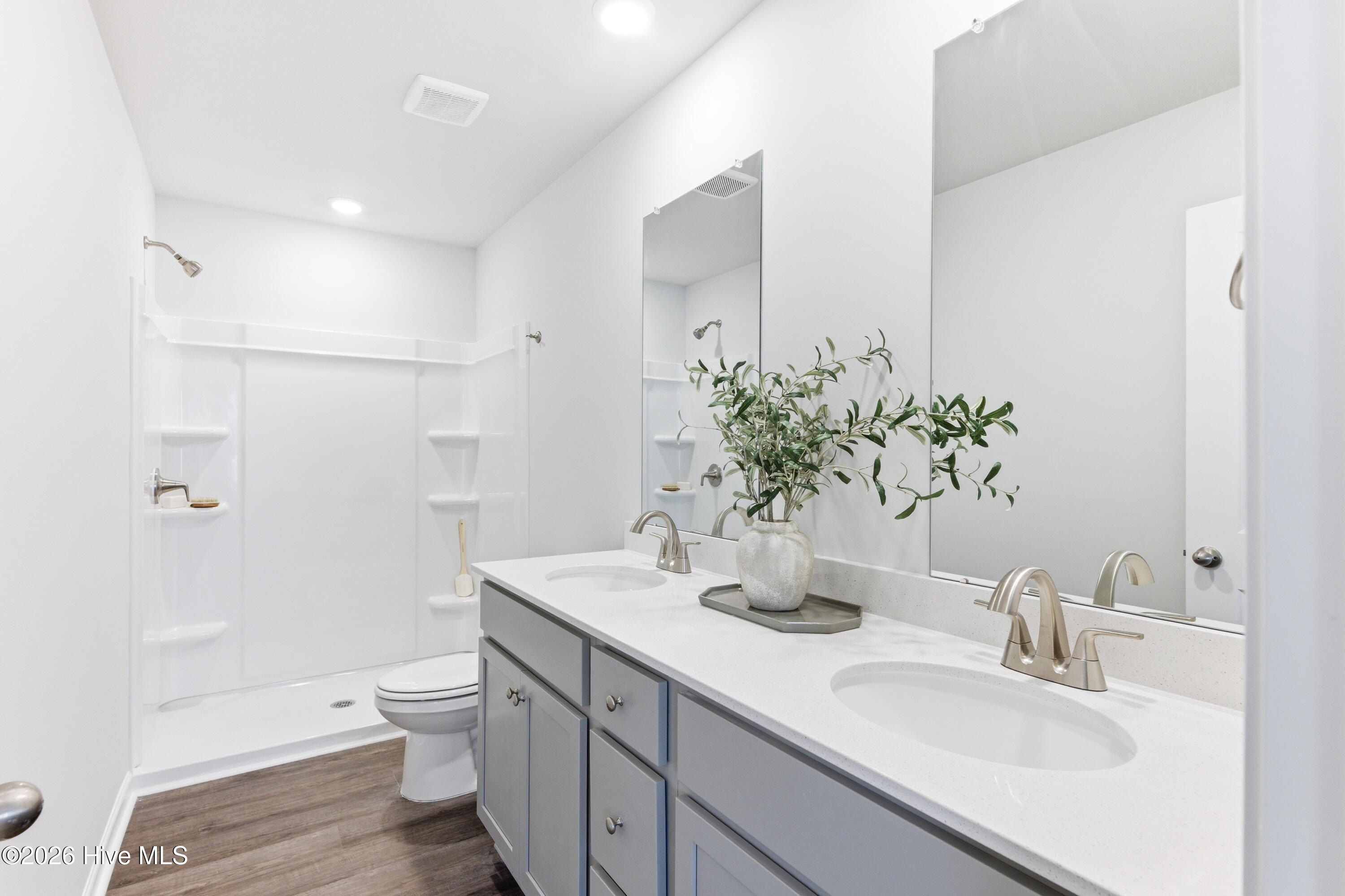 601 Sandy Hollow Drive. Jacksonville, NC 28540
