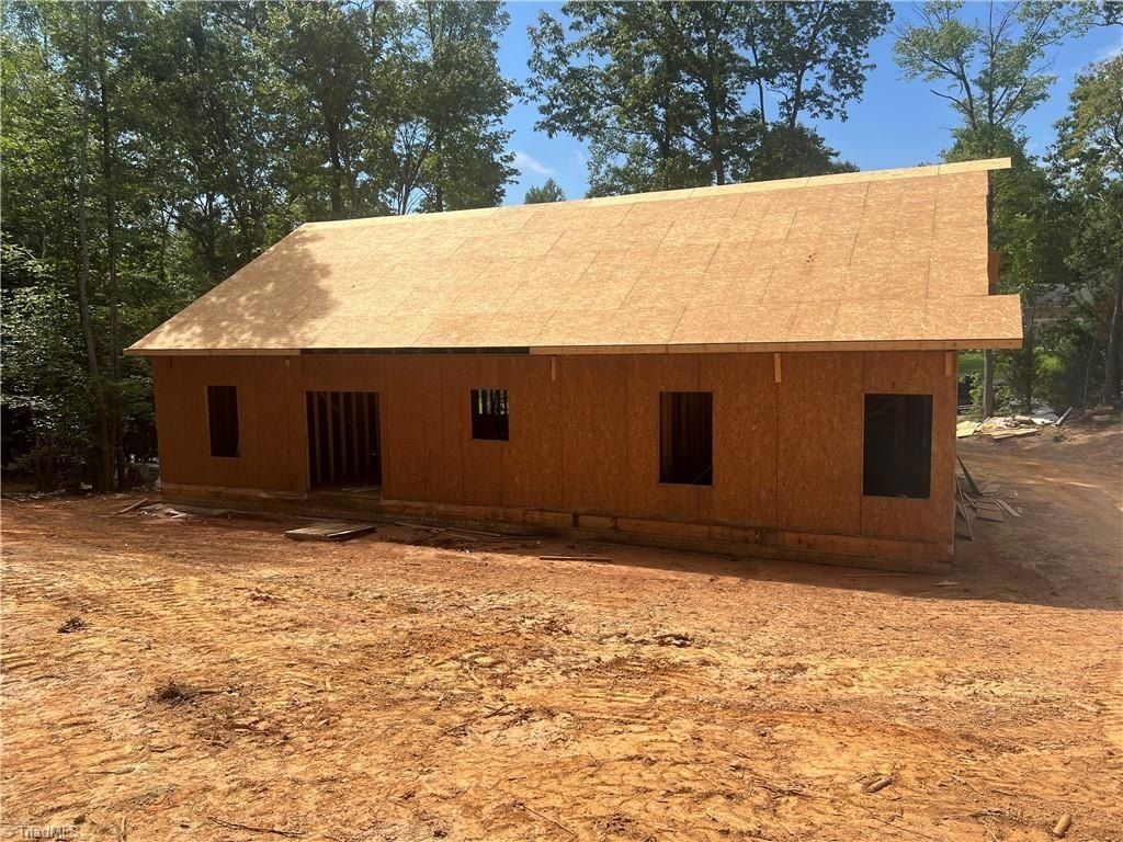 4864 Creeks Crossing Road. Asheboro, NC 27205