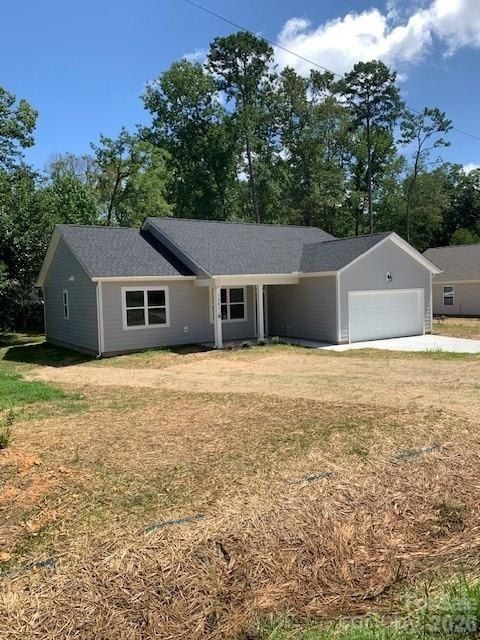 13911 Stillwood Place. Matthews, NC 28105