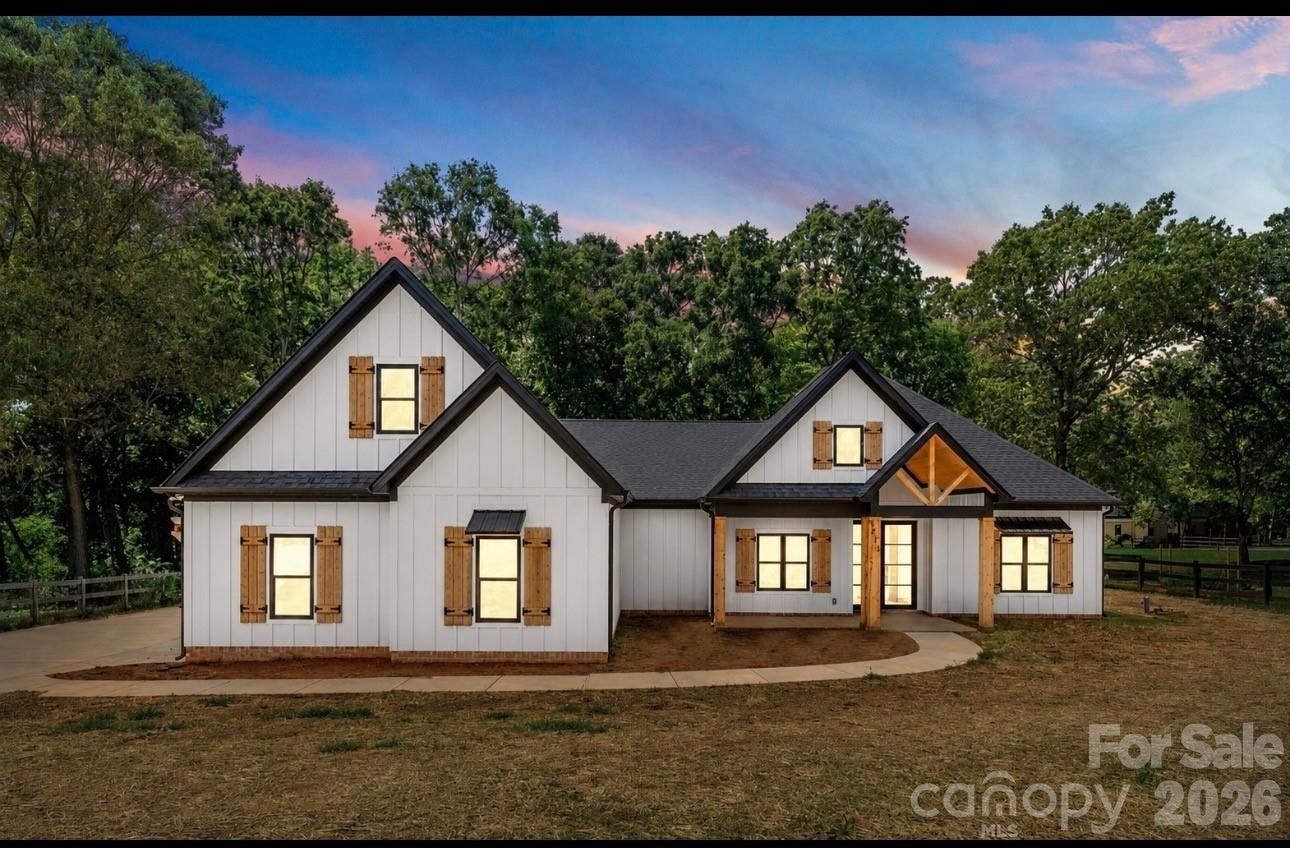 10013 Mini Ranch Road. Waxhaw, NC 28173
