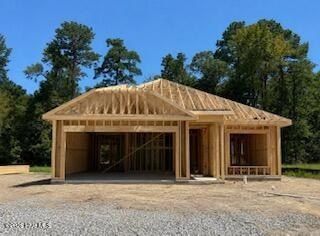 117 Birdsong Drive. Wallace, NC 28466