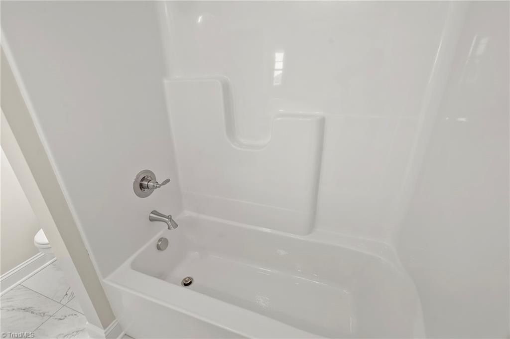 174 Cool Run. Lexington, NC 27295