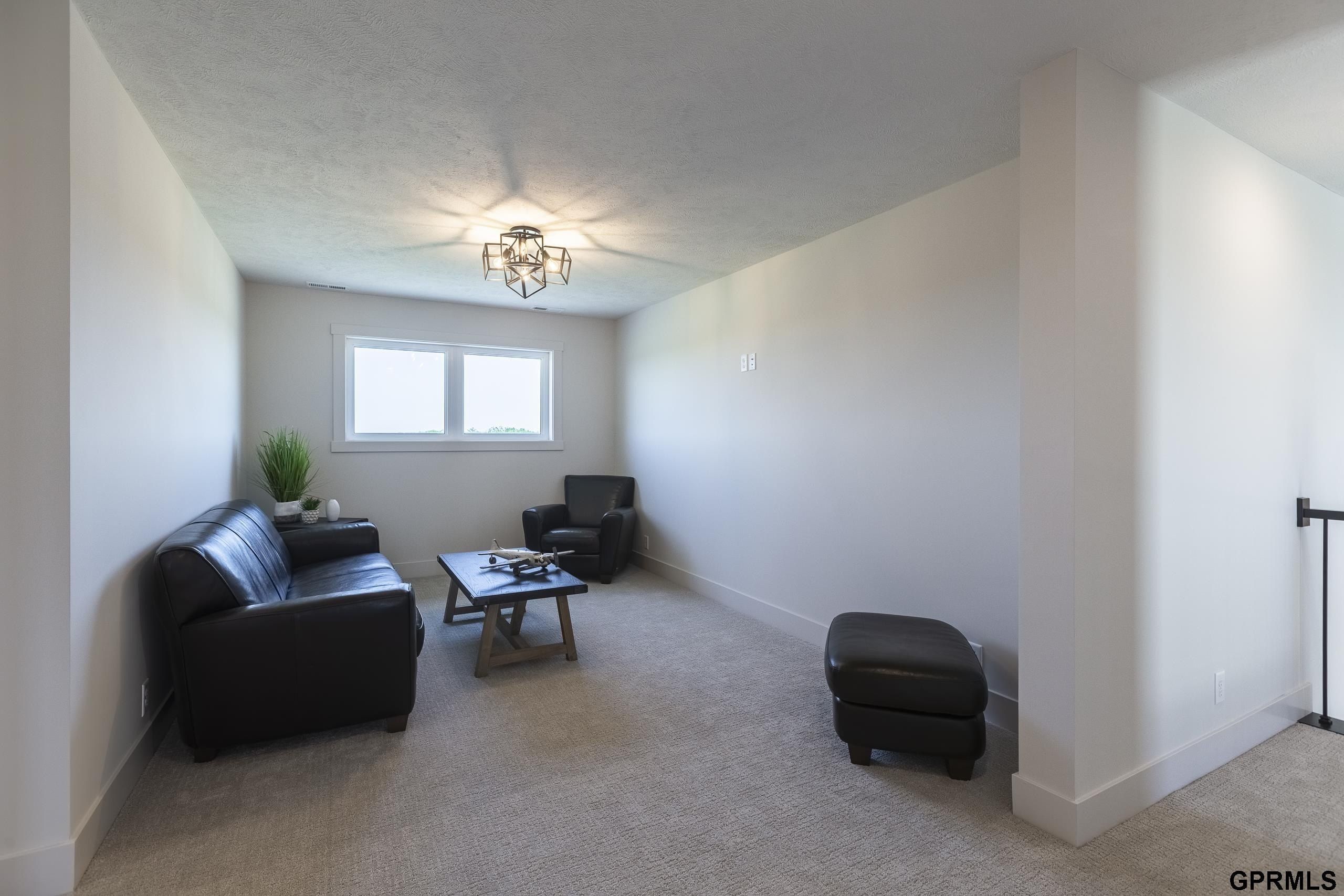 4515 S 203 Avenue. Omaha, NE 68135