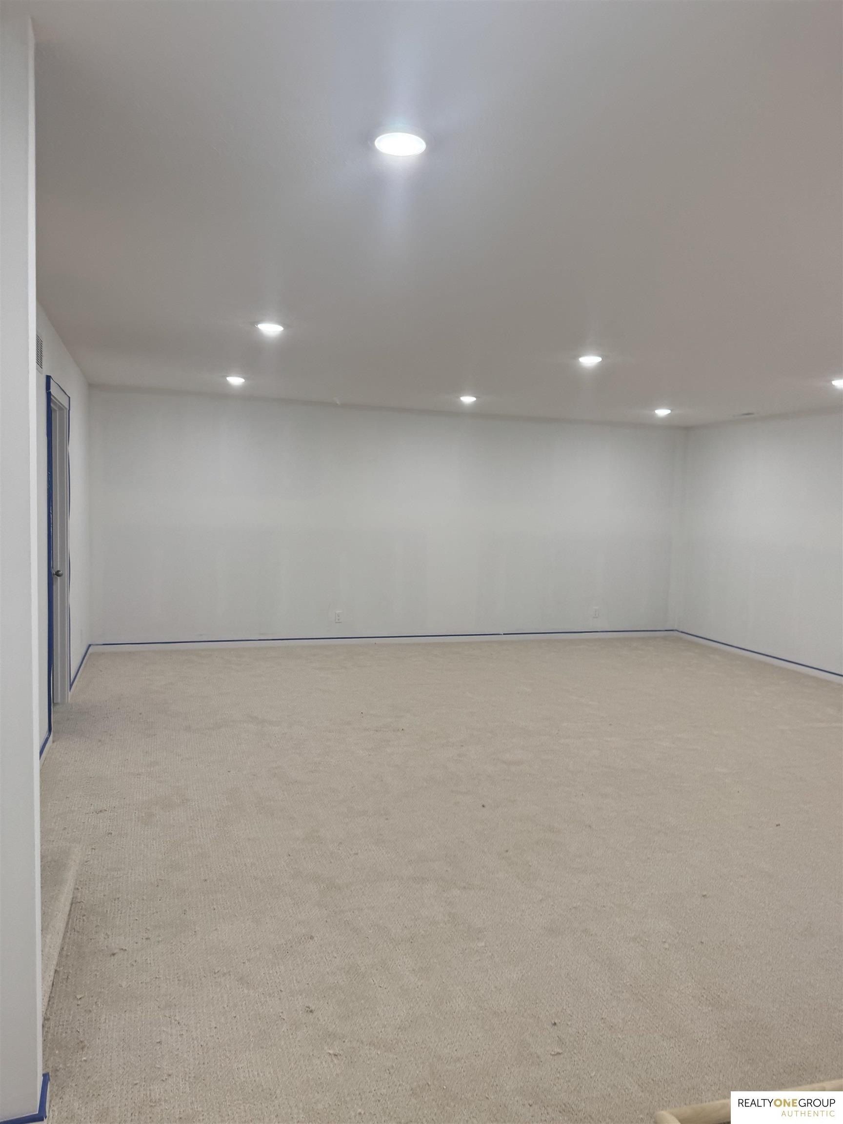 2206 Citta Circle. Bellevue, NE 68147