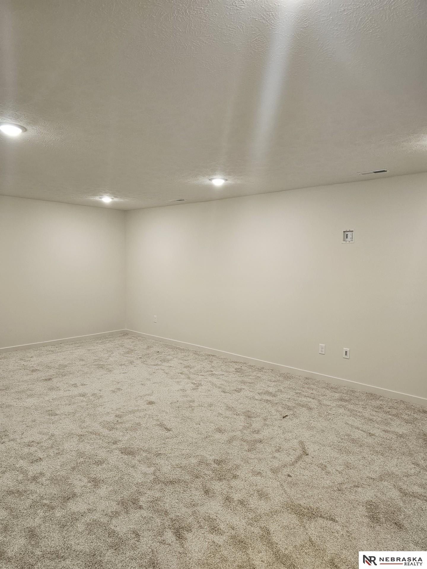 Duckhorn Drive. Lincoln, NE 68526