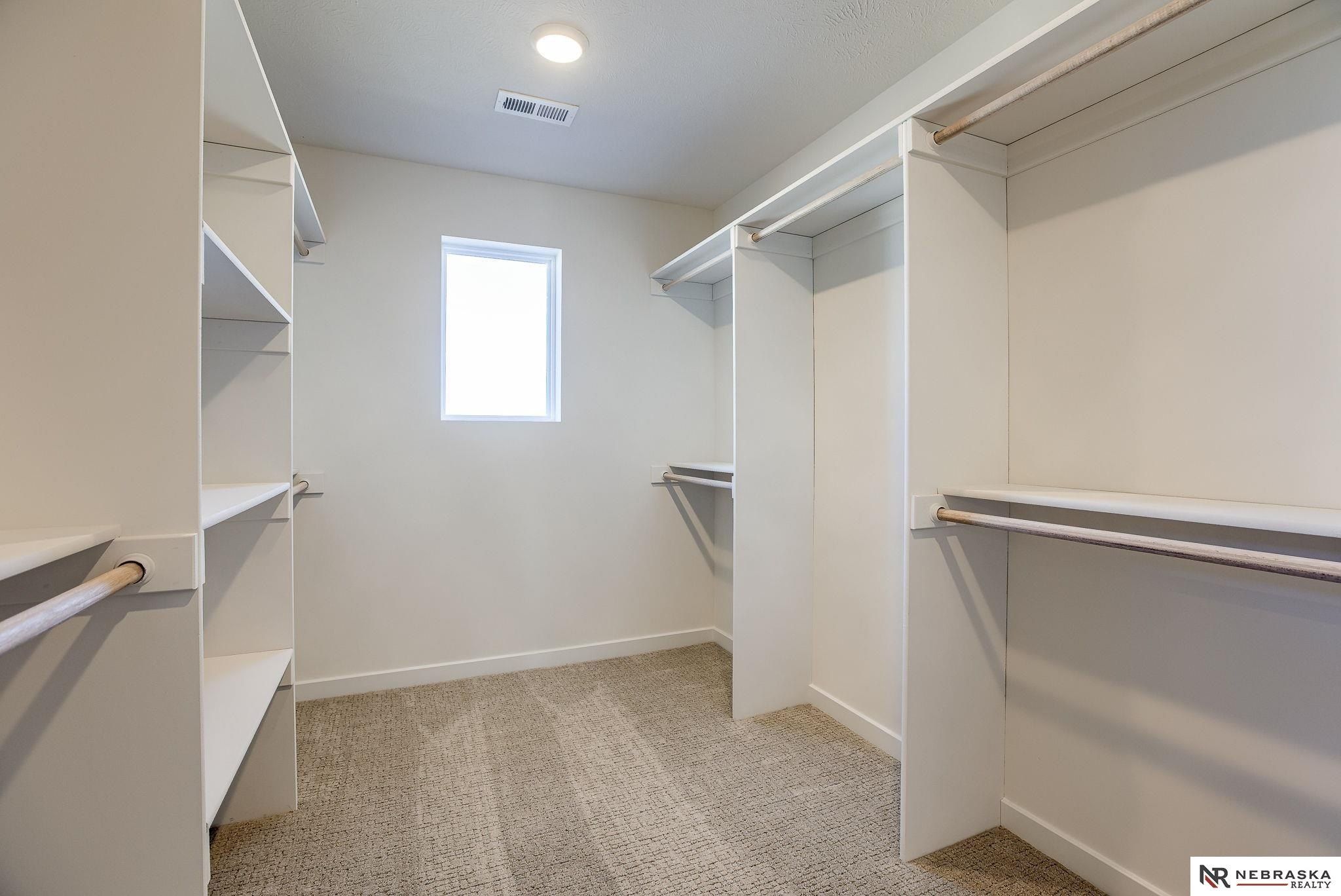 10509 N 160 Street. Bennington, NE 68007