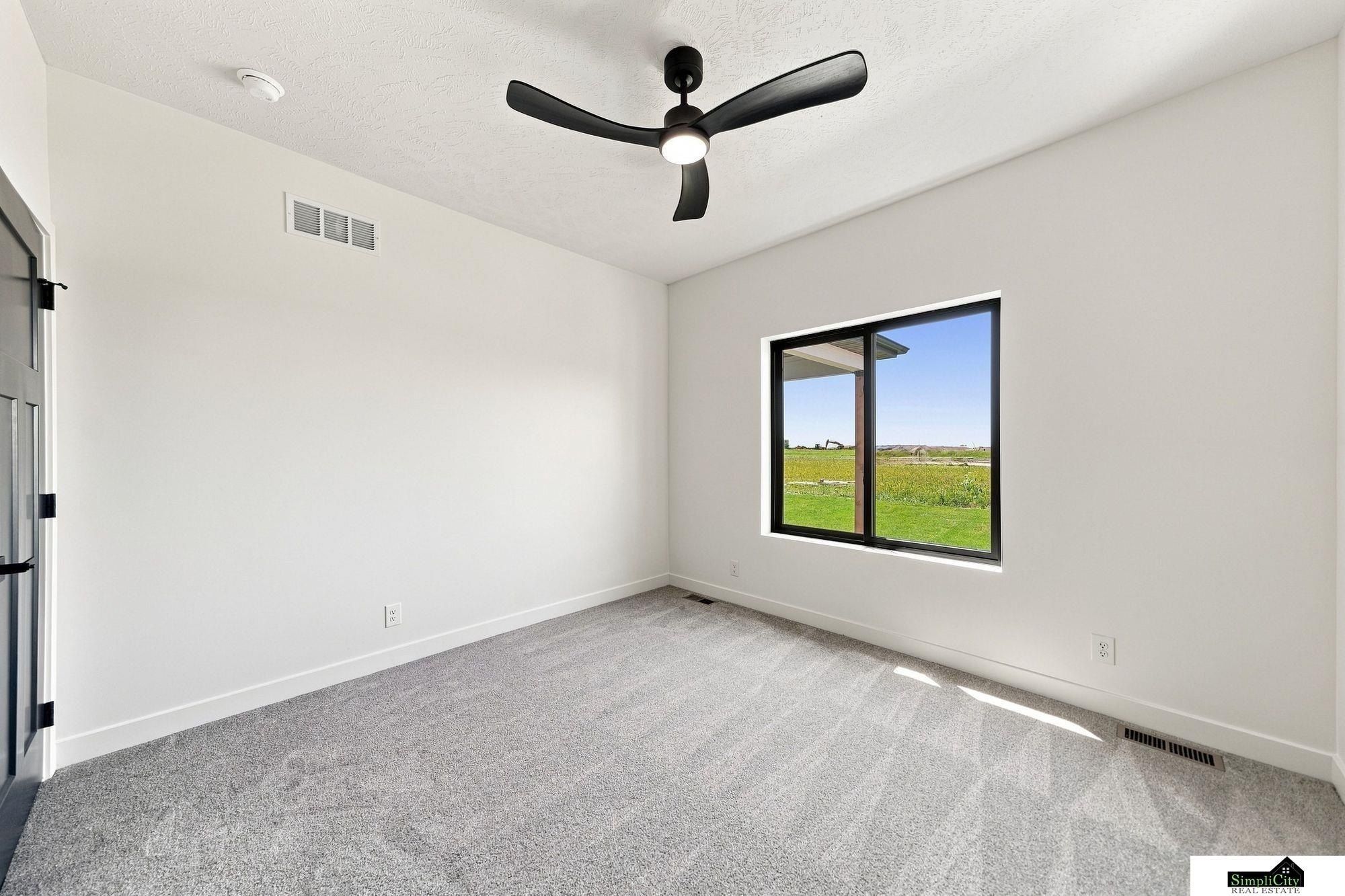 Honeybee Lane. Lincoln, NE 68526