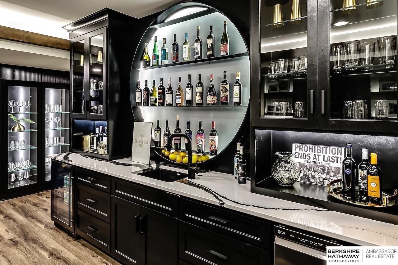 21112 Laurel Avenue. Elkhorn, NE 68022