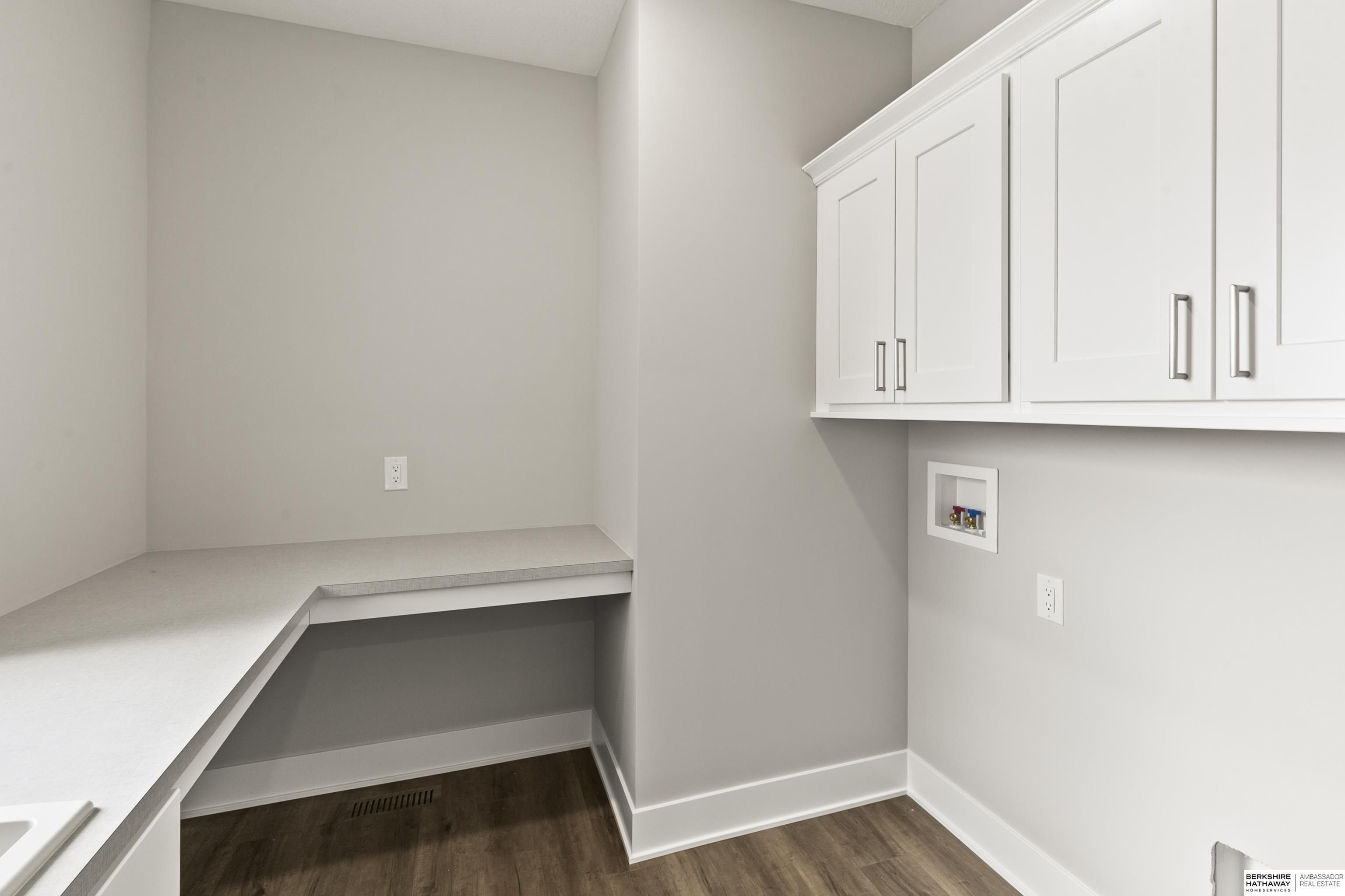 3012 S 209Th Court. Elkhorn, NE 68022