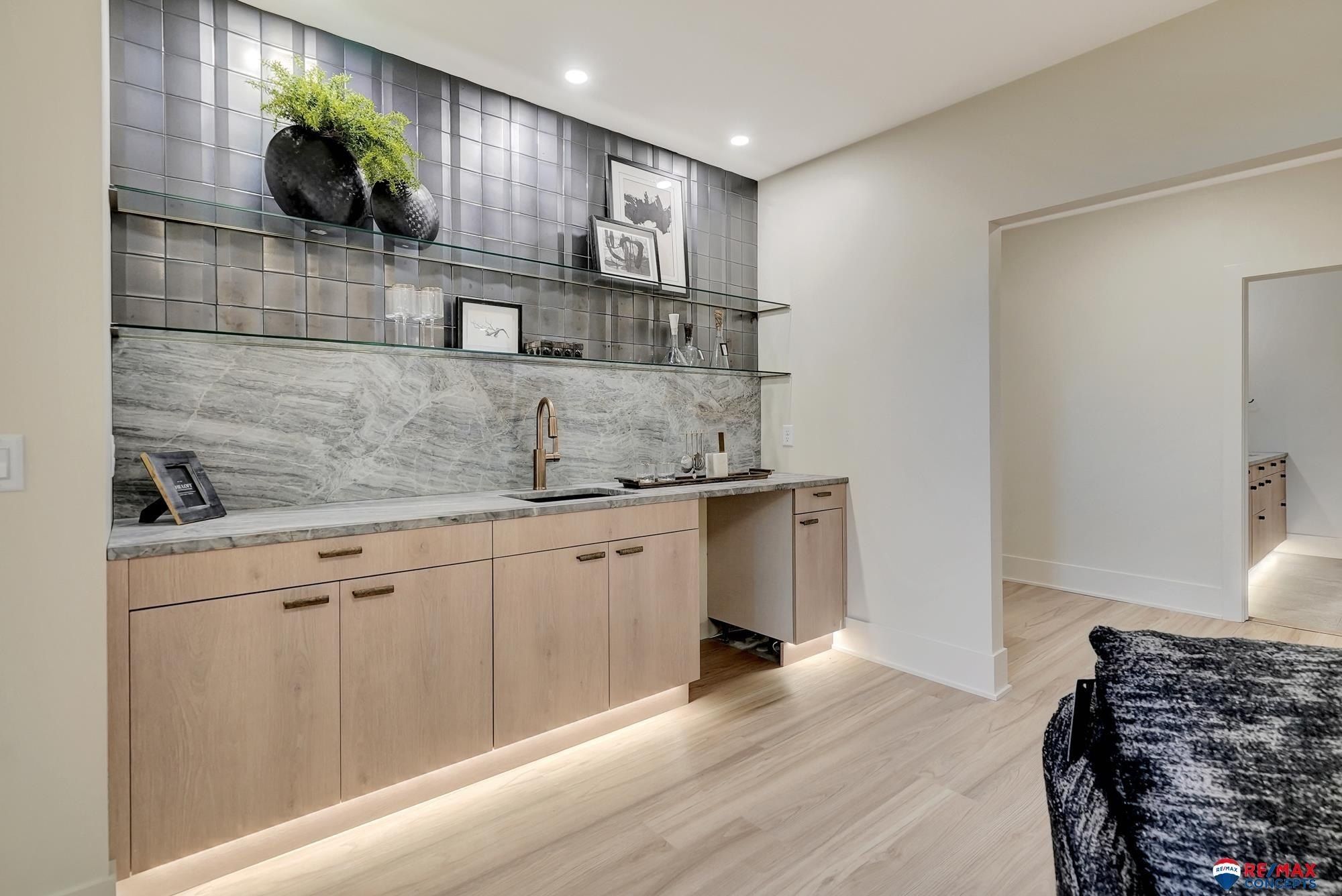 8440 Birkett Drive. Lincoln, NE 68526