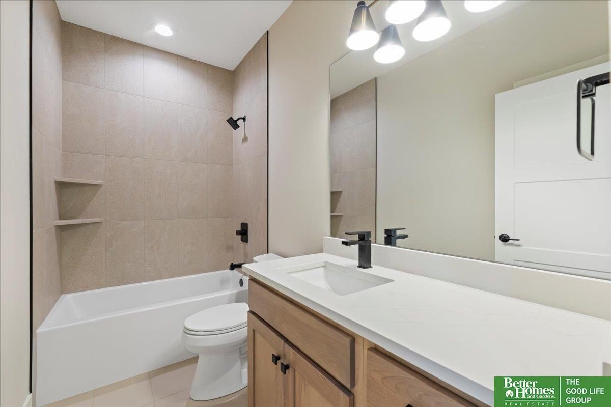 5924 N 208 Street. Elkhorn, NE 68022