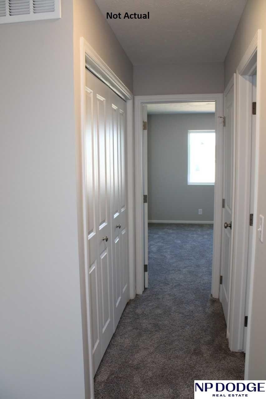 7725 Gulls Way. Lincoln, NE 68514