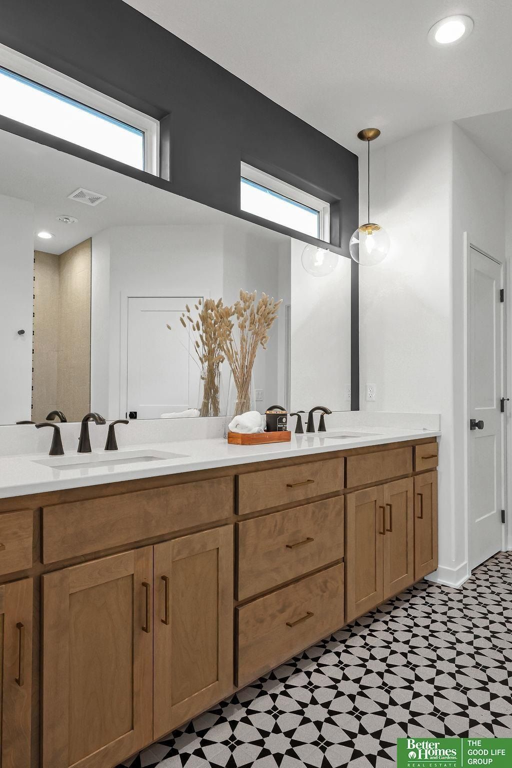 6614 S 200 Avenue. Omaha, NE 68135