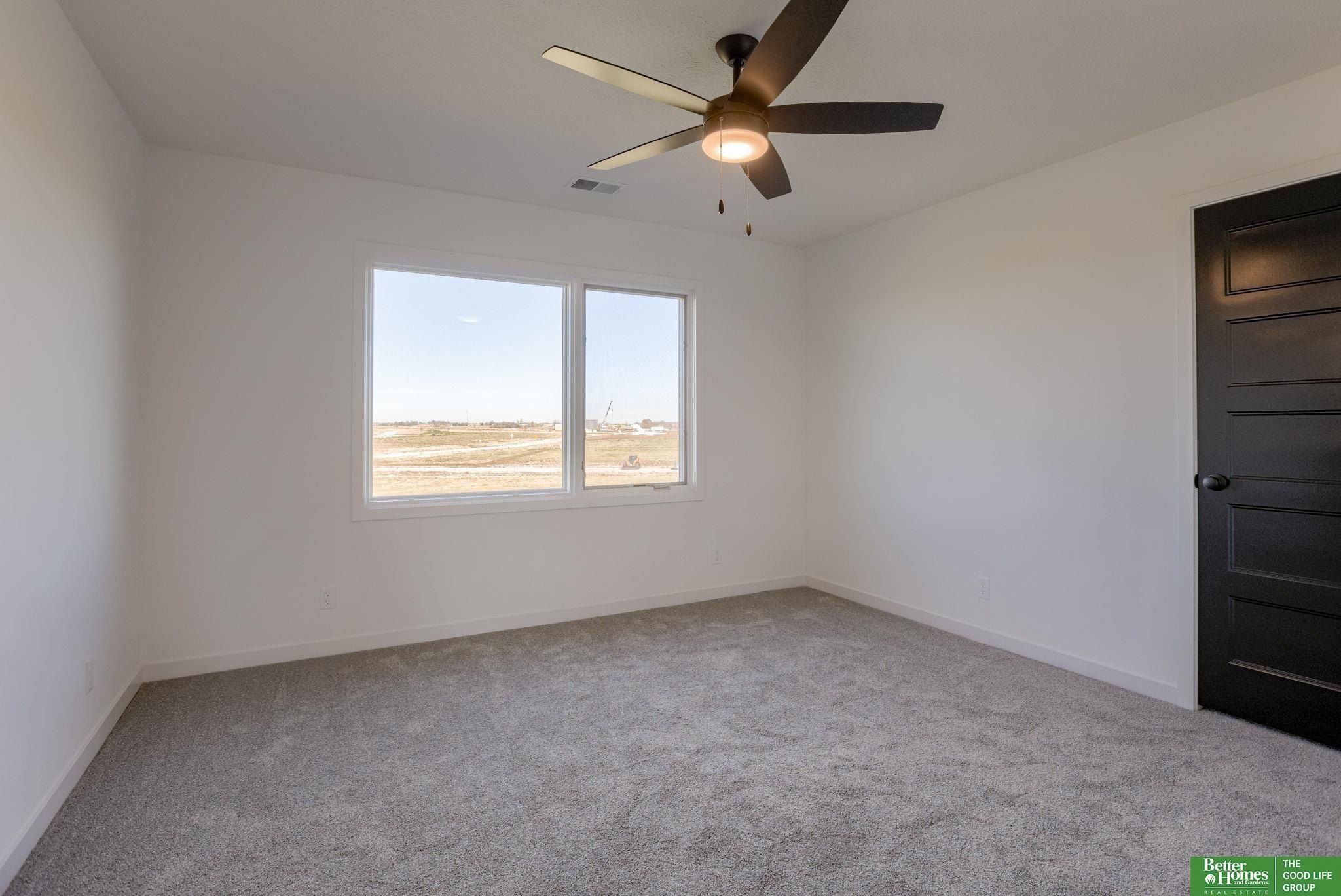 5717 N 197Th Avenue. Elkhorn, NE 68022