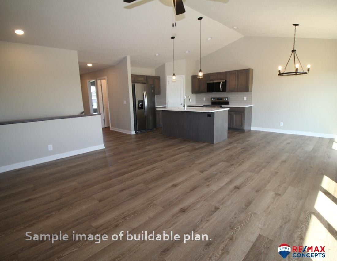 4306 Woodside Village Drive. Lincoln, NE 68528