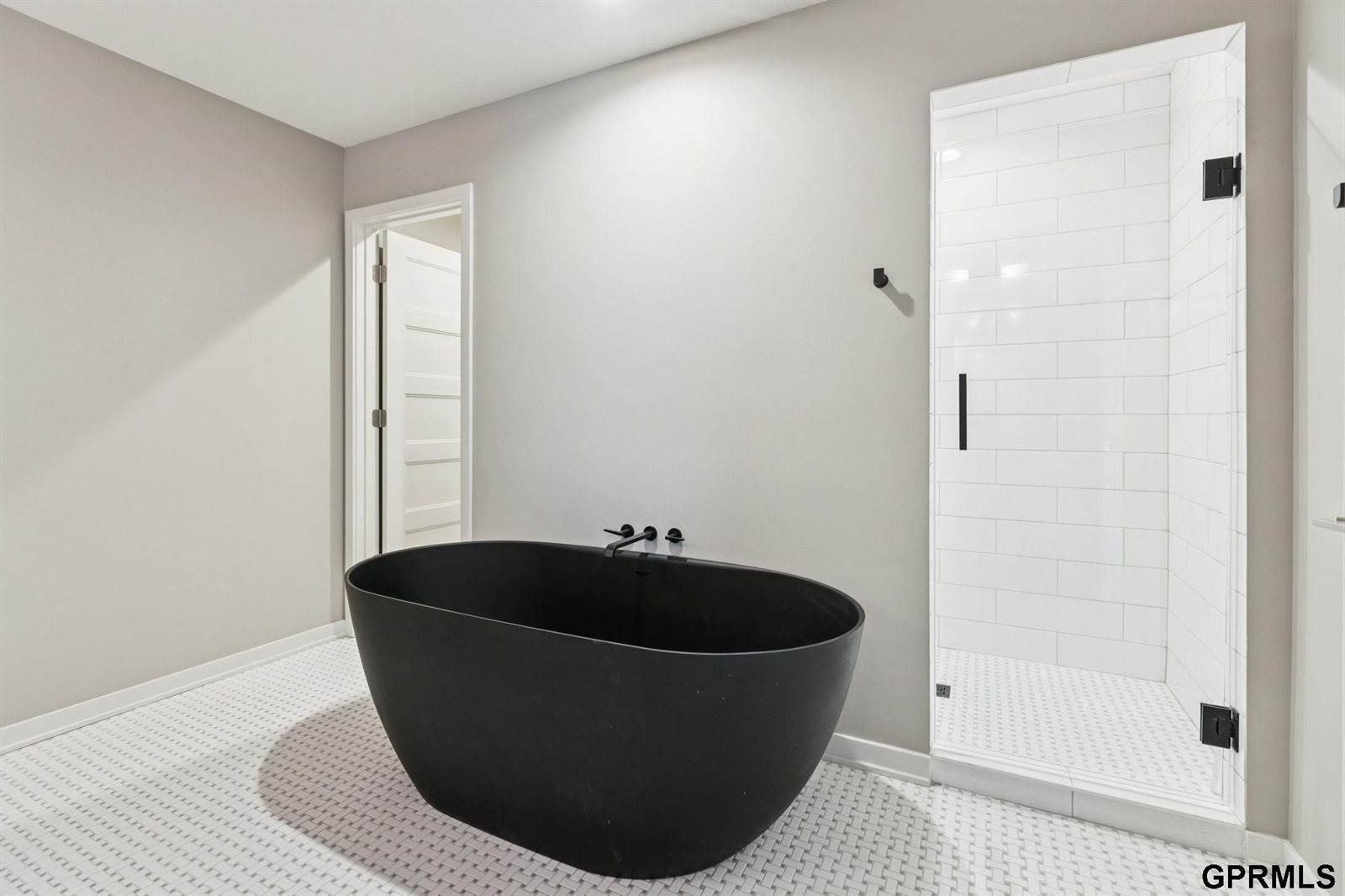 21150 Hartman Avenue. Elkhorn, NE 68022