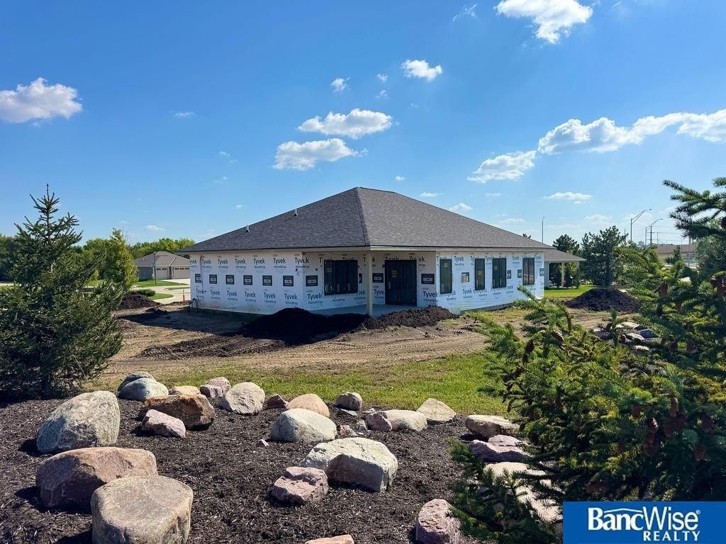 4000 Primrose Place. Lincoln, NE 68516