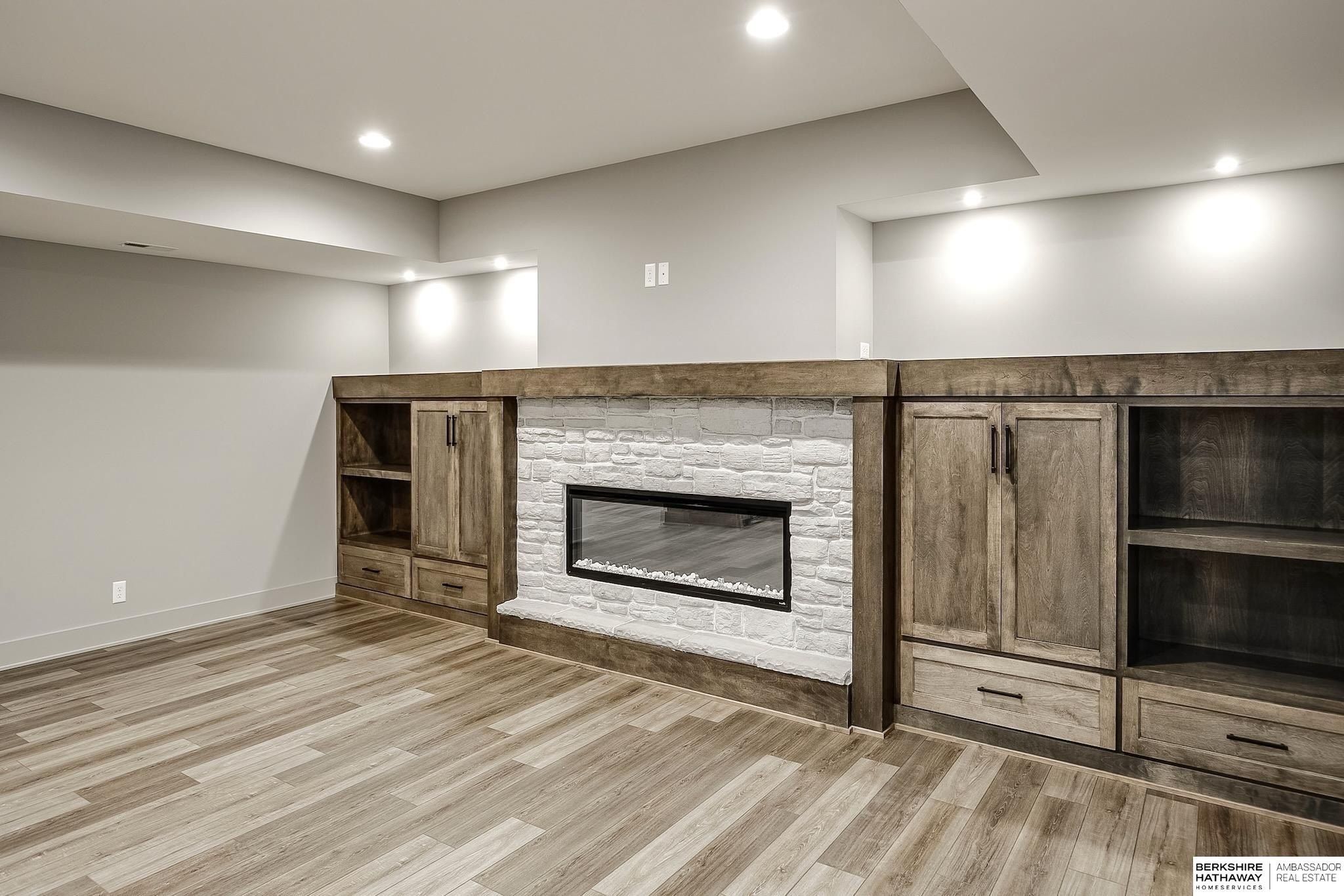 21101 Laurel Avenue. Elkhorn, NE 68022