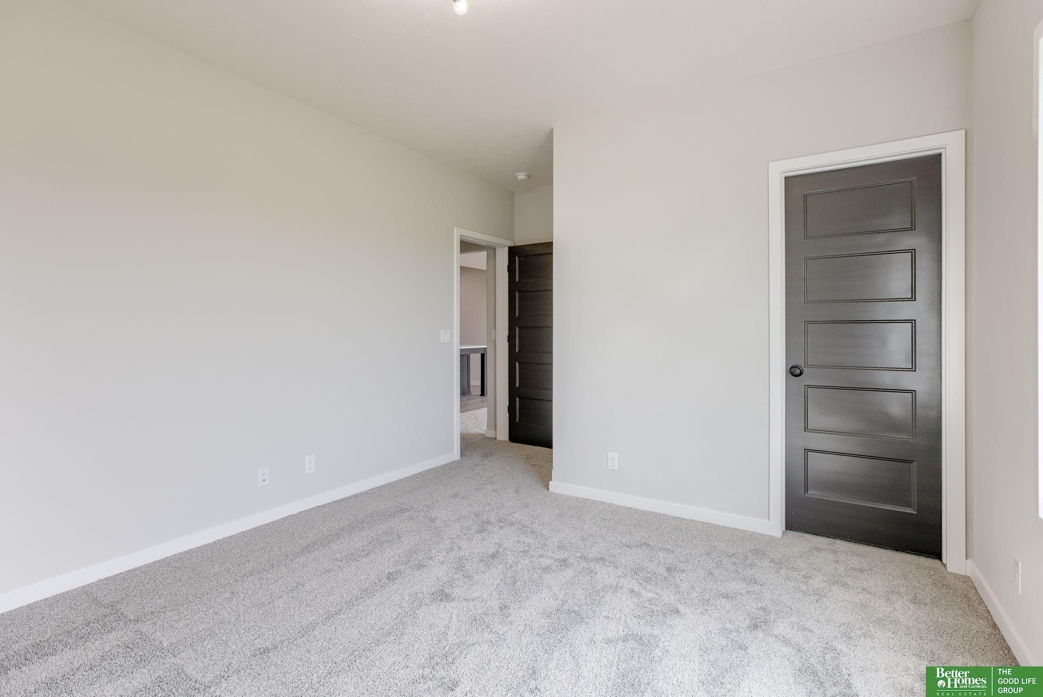 10705 S 219Th Avenue. Gretna, NE 68028