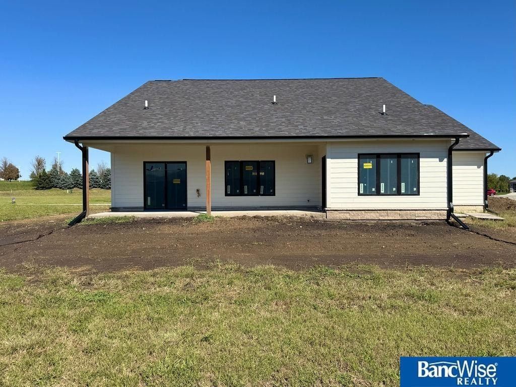 4131 Carnation Drive. Lincoln, NE 68516